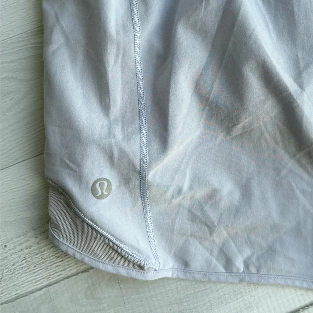 lululemon athletica Women’s Hotty Hot High-Rise Lined Short Serene Blue Size 4 - Picture 6 of 10